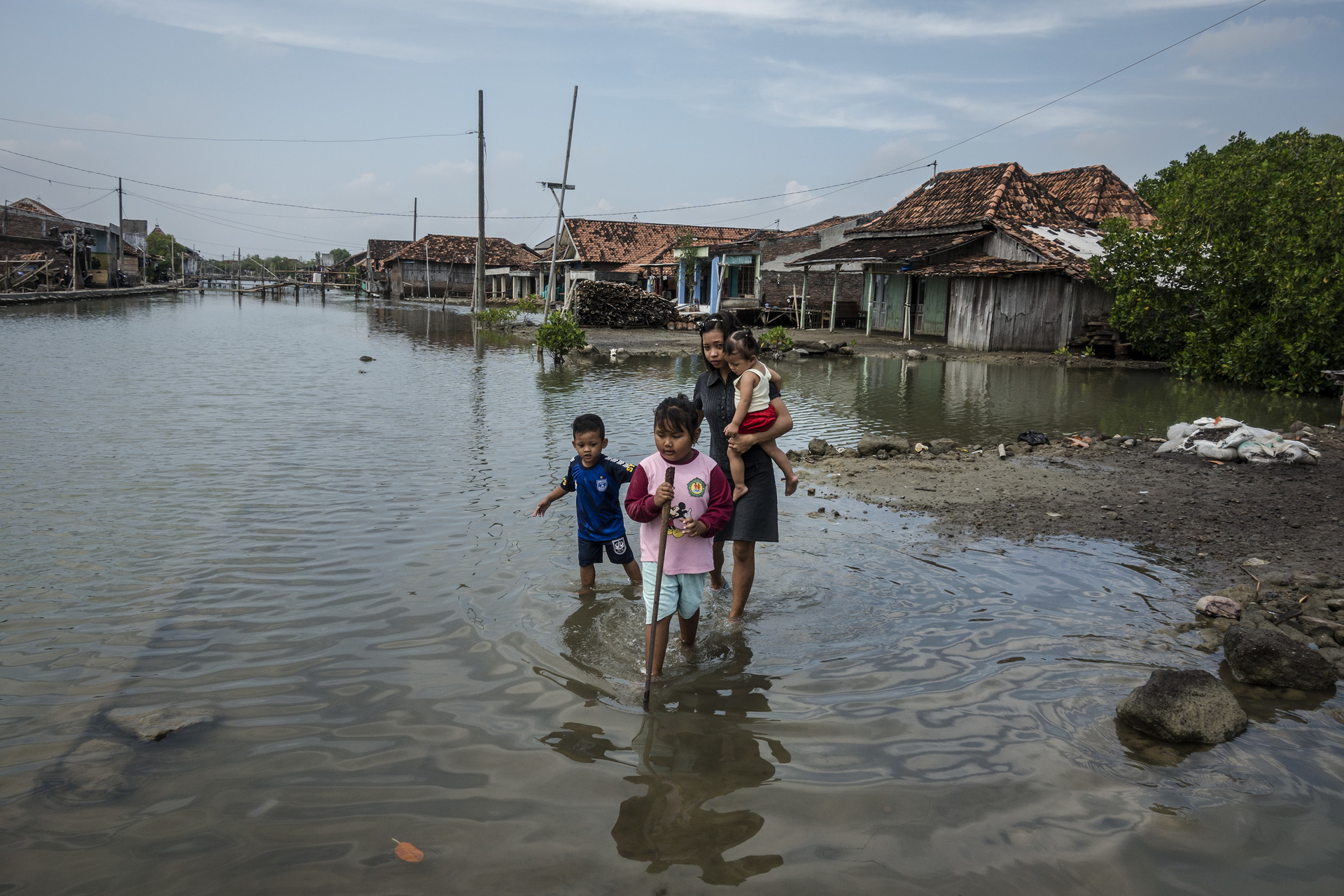 Is the Sea Level Rising? Investigating the Facts Behind the Rising Waters